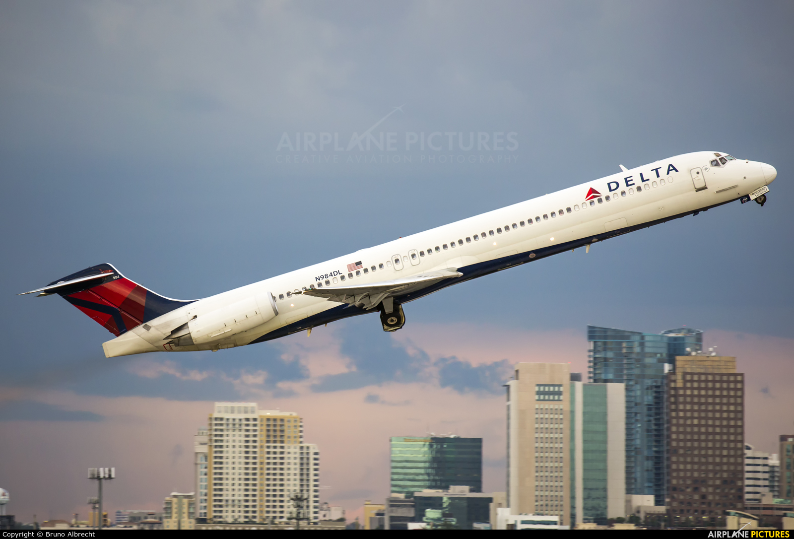 Delta Air Lines N984DL aircraft at Fort Lauderdale - Hollywood Intl