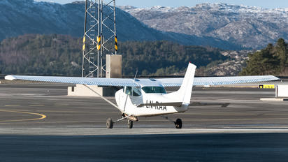 LN-RAA -  Cessna 182 Skylane (all models except RG)