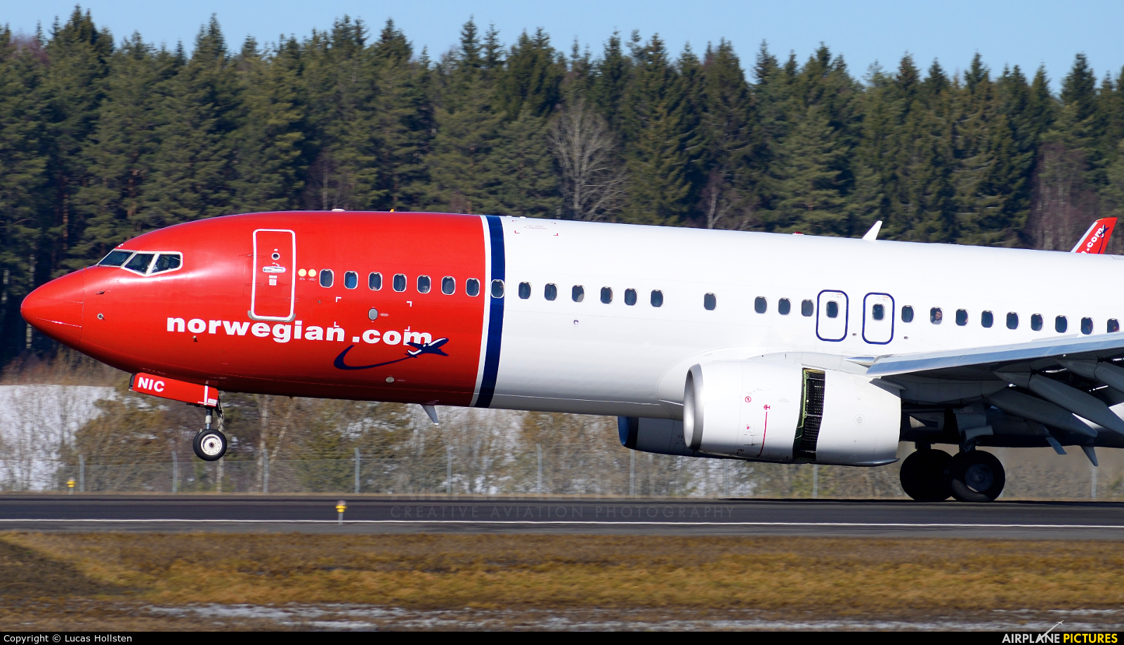 Norwegian Air Shuttle LN-NIC aircraft at Stockholm - Arlanda