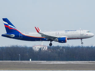 VQ-BSG - Aeroflot Airbus A320