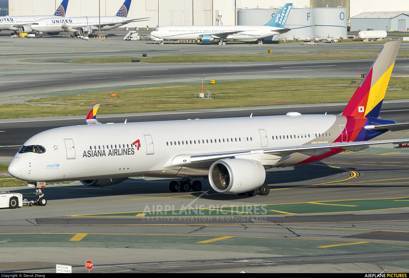 Asiana Airlines HL7579 aircraft at San Francisco Intl