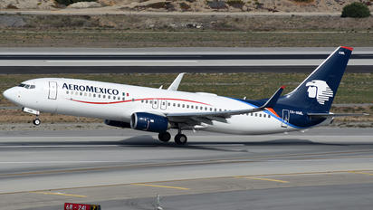 XA-AML - Aeromexico Boeing 737-800