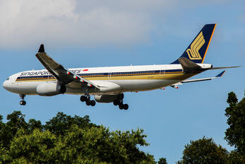 9V-STT - Singapore Airlines Airbus A330-300