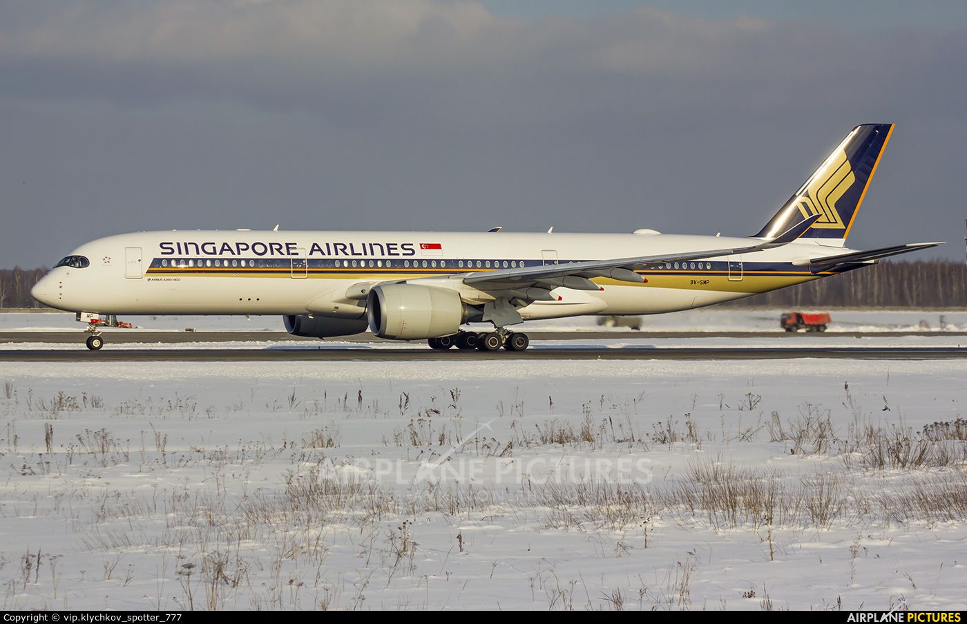 Singapore Airlines 9V-SMP aircraft at Moscow - Domodedovo