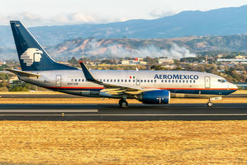N997AM - Aeromexico Boeing 737-700