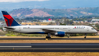 N680DA - Delta Air Lines Boeing 757-200