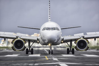 EC-MIQ - Vueling Airlines Airbus A319