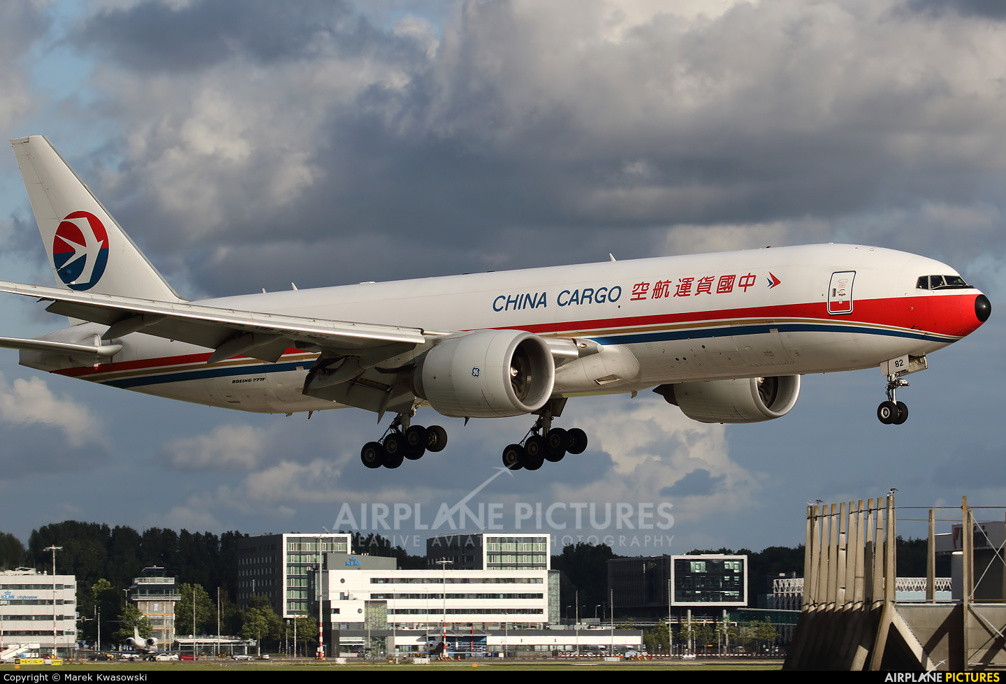 China Cargo B-2082 aircraft at Amsterdam - Schiphol