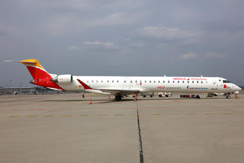 EC-LKF - Air Nostrum - Iberia Regional Canadair CL-600 CRJ-1000