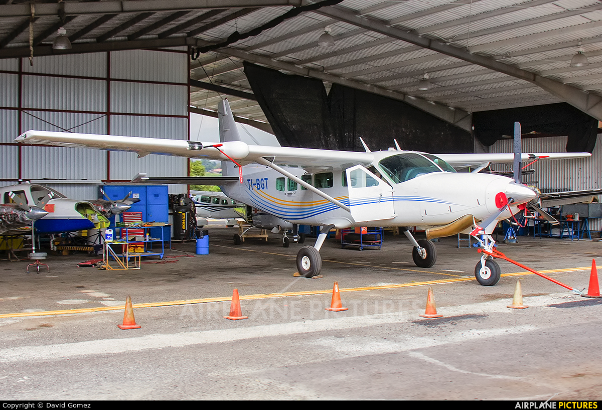 Private TI-BGT aircraft at San Jose - Tobías Bolaños Intl