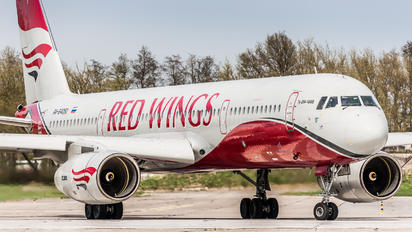 RA-64050 - Red Wings Tupolev Tu-204