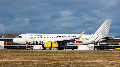 EC-MEQ - Vueling Airlines Airbus A320