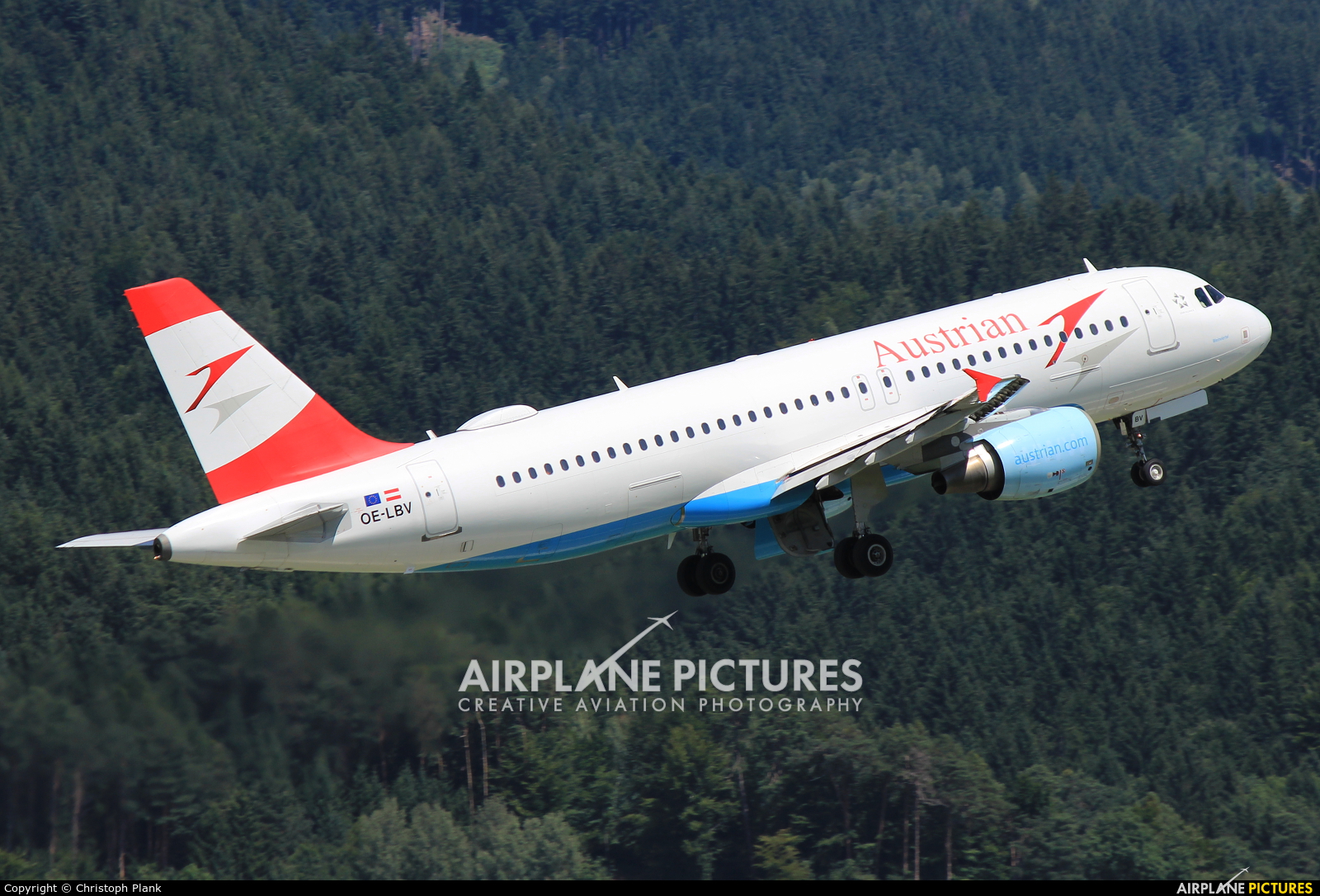 Austrian Airlines/Arrows/Tyrolean OE-LBV aircraft at Innsbruck