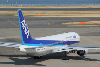 JA8342 - ANA - All Nippon Airways Boeing 767-300