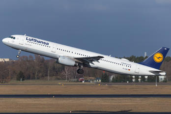 D-AIDE - Lufthansa Airbus A321