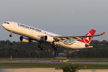 TC-JOE - Turkish Airlines Airbus A330-300
