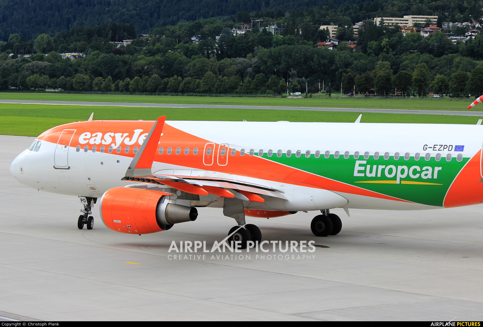 easyJet G-EZPD aircraft at Innsbruck