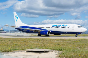YR-BMF - Blue Air Boeing 737-800