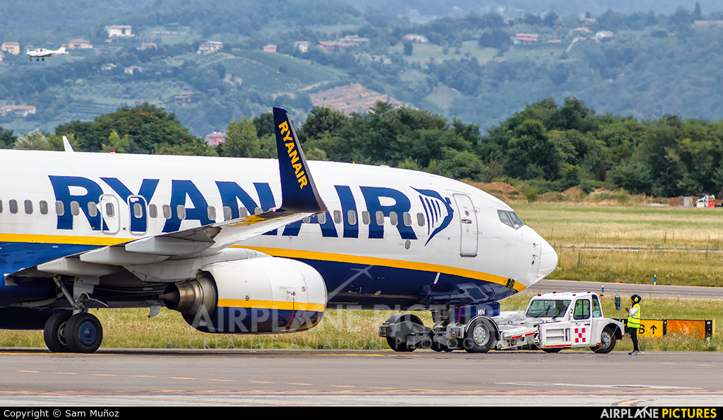 Ryanair EI-EMN aircraft at Bergamo - Orio al Serio