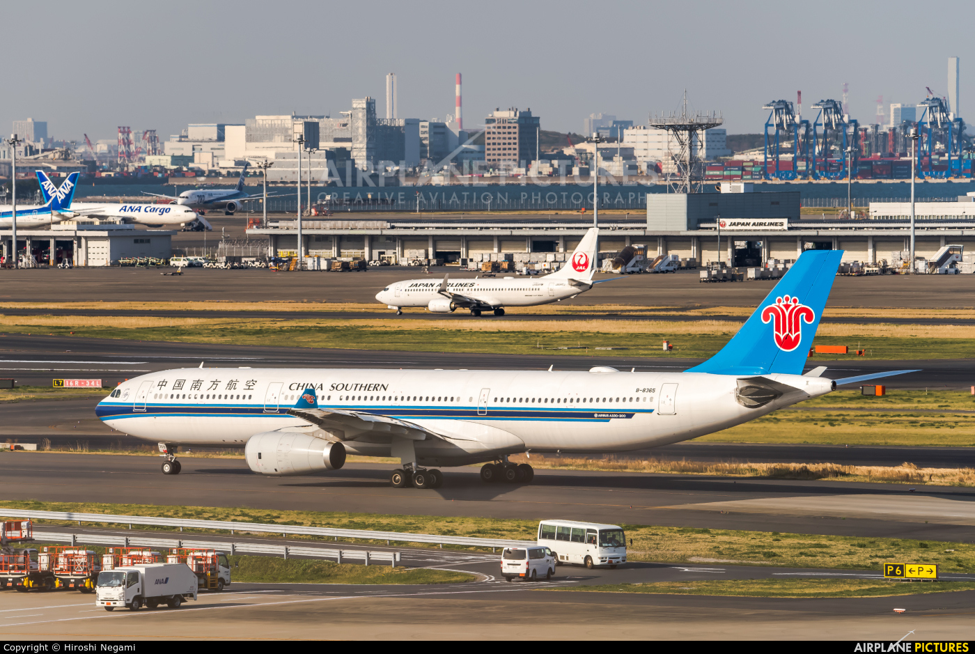 China Southern Airlines B-8365 aircraft at Tokyo - Haneda Intl