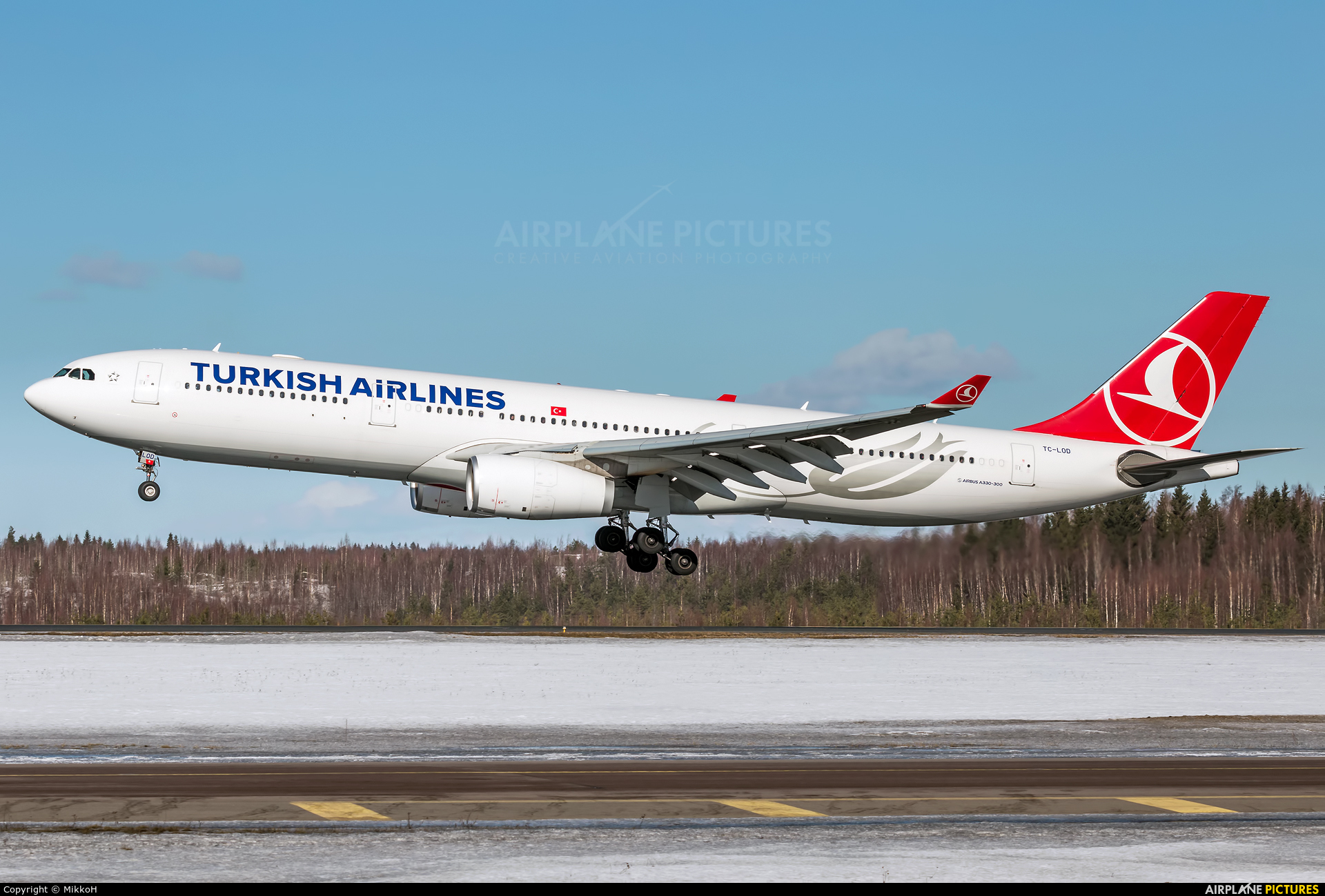 Turkish Airlines TC-LOD aircraft at Helsinki - Vantaa