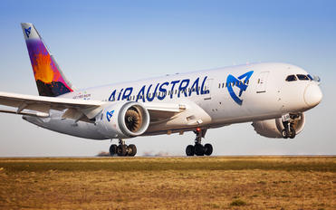 F-OLRB - Air Austral Boeing 787-8 Dreamliner