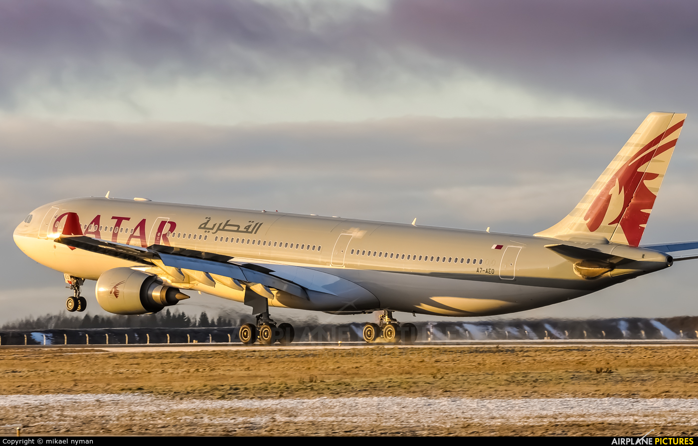 Qatar Airways A7-AEO aircraft at Helsinki - Vantaa
