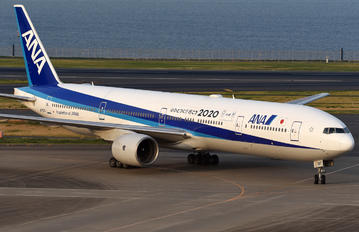 JA757A - ANA - All Nippon Airways Boeing 777-300