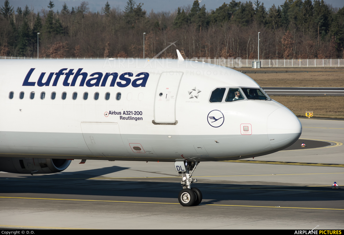 Lufthansa D-AIDL aircraft at Frankfurt