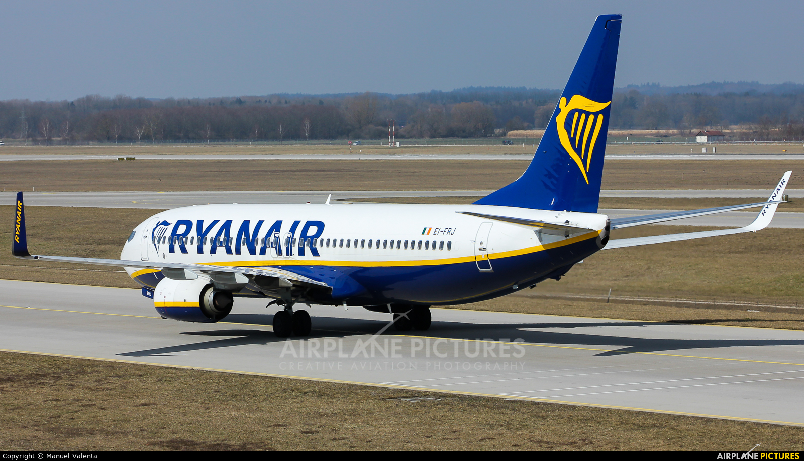 Ryanair EI-FRJ aircraft at Munich
