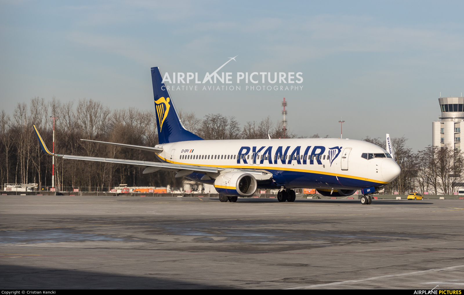 Ryanair EI-DPV aircraft at Kraków - John Paul II Intl