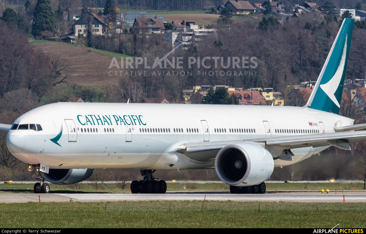 Cathay Pacific B-KPW aircraft at Zurich