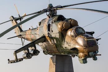 574 - Hungary - Air Force Mil Mi-24D