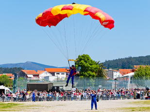 - - Spain - Air Force Parachute Military