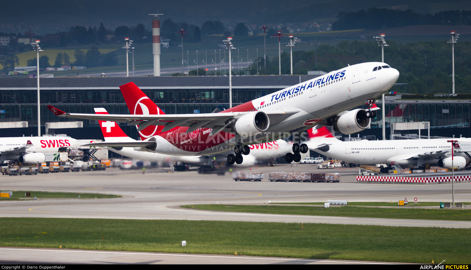 Turkish Airlines TC-JIZ aircraft at Zurich