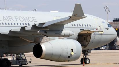 ZZ330 - Royal Air Force Airbus Voyager KC.2