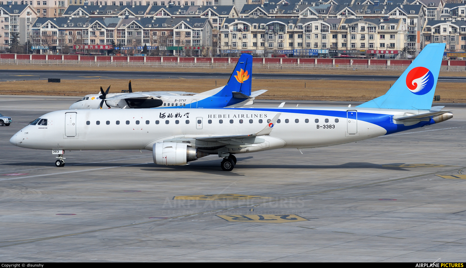 Hebei Airlines B-3383 aircraft at Dalian Zhoushuizi Int'l