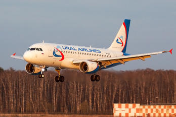 VP-BJV - Ural Airlines Airbus A319