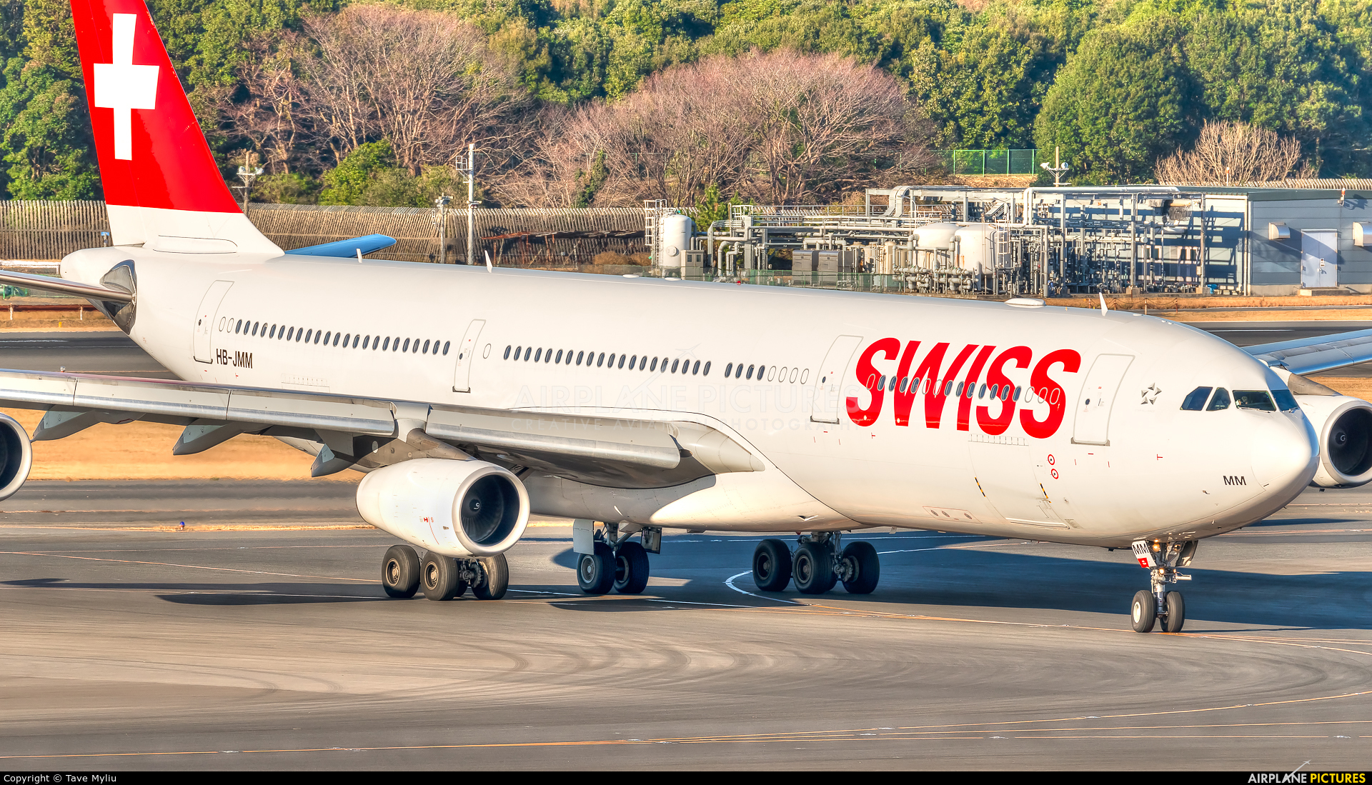 Swiss HB-JMM aircraft at Tokyo - Narita Intl