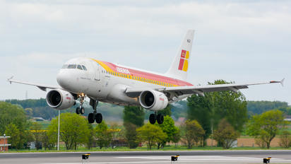 EC-HGR - Iberia Airbus A319