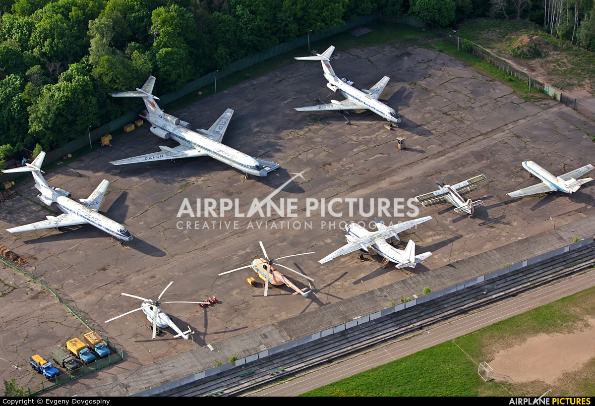 - Airport Overview - aircraft at Minsk - Belarusian State Academy of Aviation