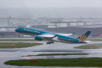VN-A895 - Vietnam Airlines Airbus A350-900