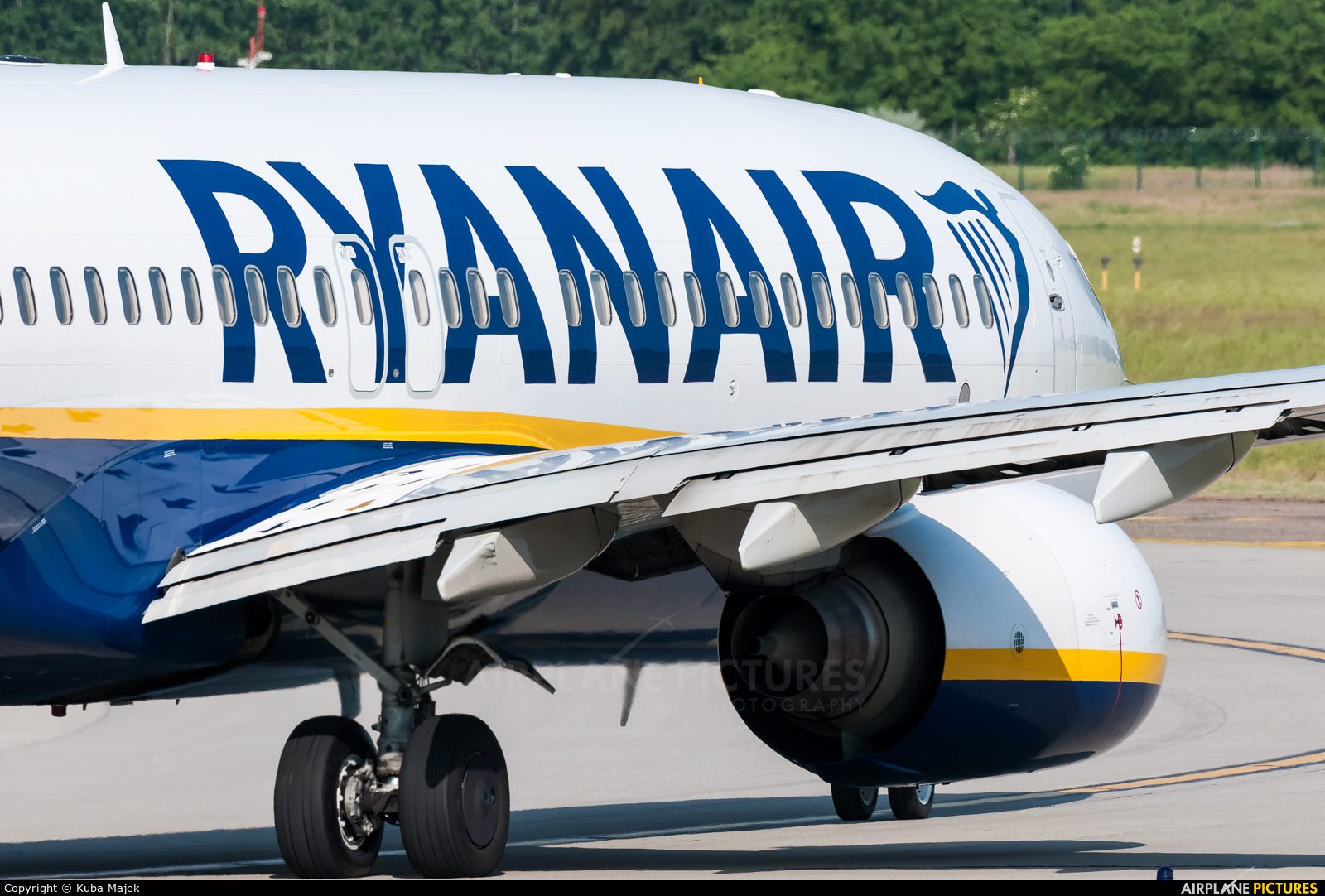 Ryanair EI-DAM aircraft at Budapest Ferenc Liszt International Airport