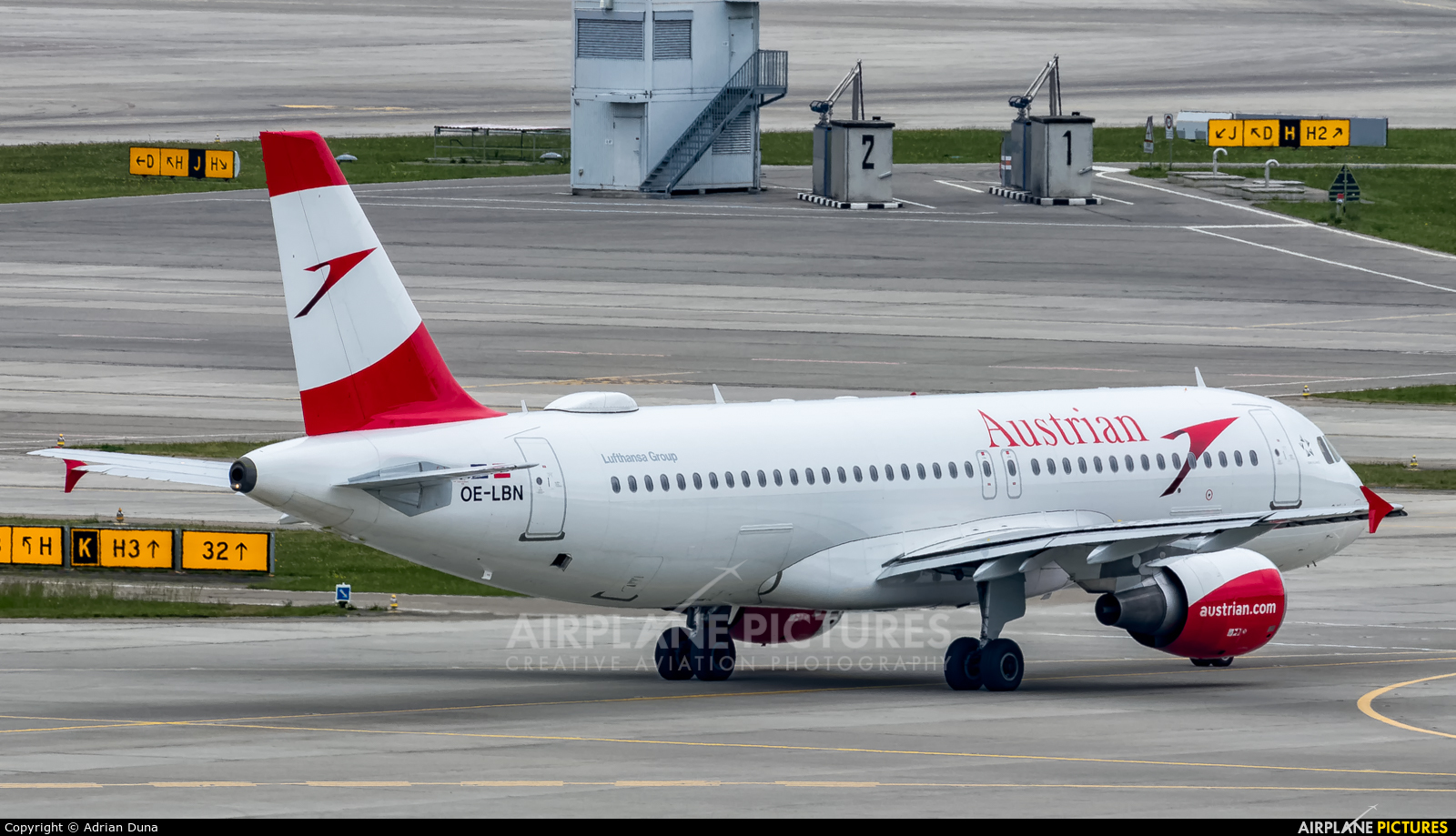 Austrian Airlines/Arrows/Tyrolean OE-LBN aircraft at Zurich