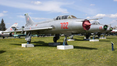 702 - Poland - Air Force Sukhoi Su-7U