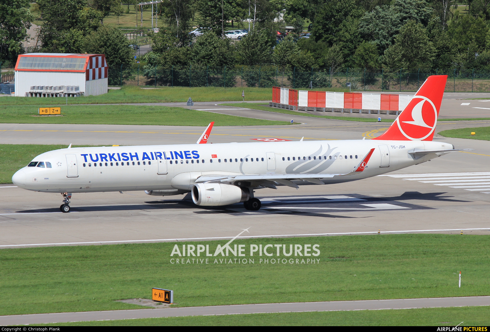 Turkish Airlines TC-JSH aircraft at Zurich