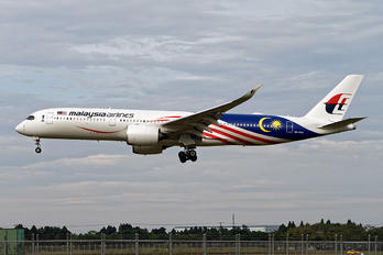 9M-MAC - Malaysia Airlines Airbus A350-900