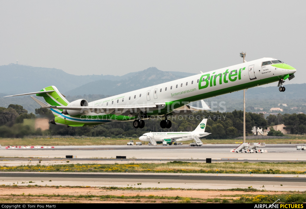 Binter Canarias EC-MOX aircraft at Palma de Mallorca