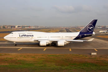 D-ABVM - Lufthansa Boeing 747-400