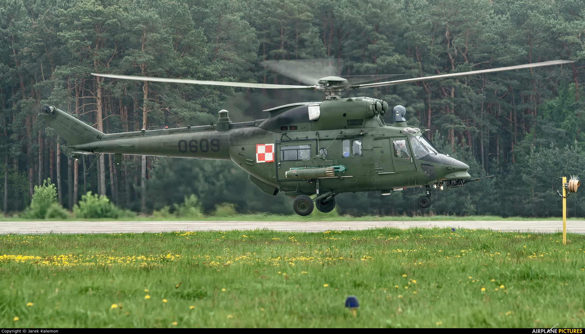 Poland - Army 0609 aircraft at Bydgoszcz - Szwederowo
